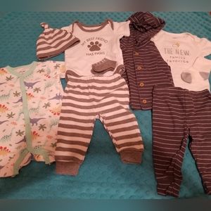 Lot of 3 baby outfits size 6 months